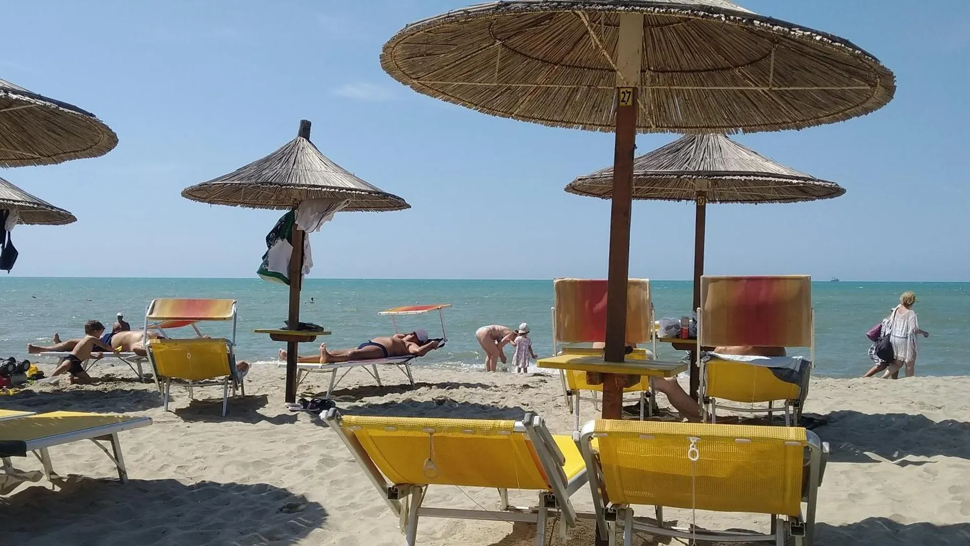 גולם Summer Apartment By Seaside For Rent אלבניה